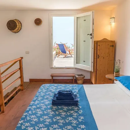 Country Monte Delle Cristule * Λίπαρι